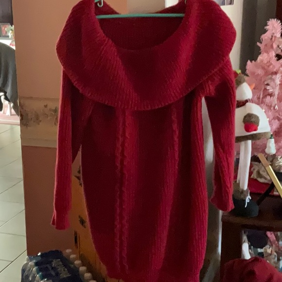 Oversized Red Sweater - Picture 1 of 2